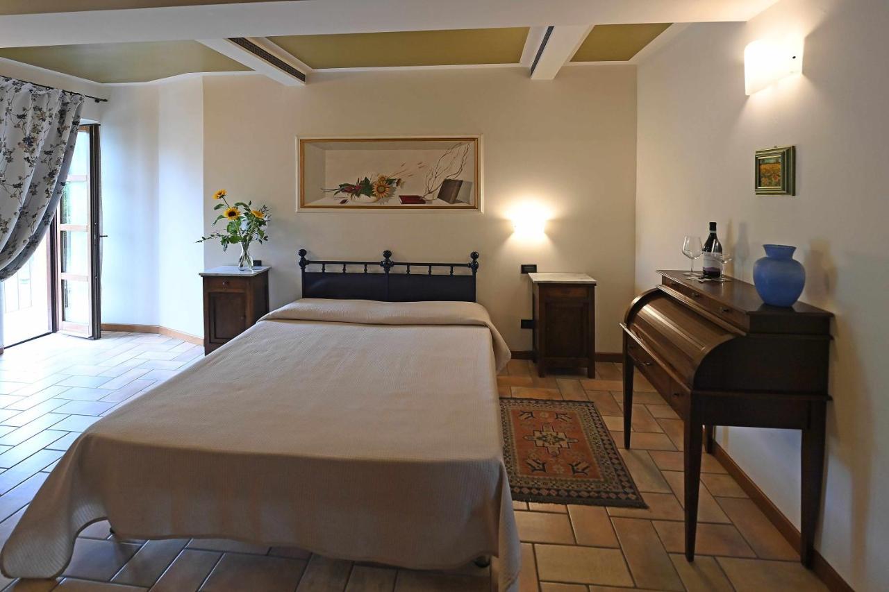 La Ca Dolga Guest House La Morra Room photo