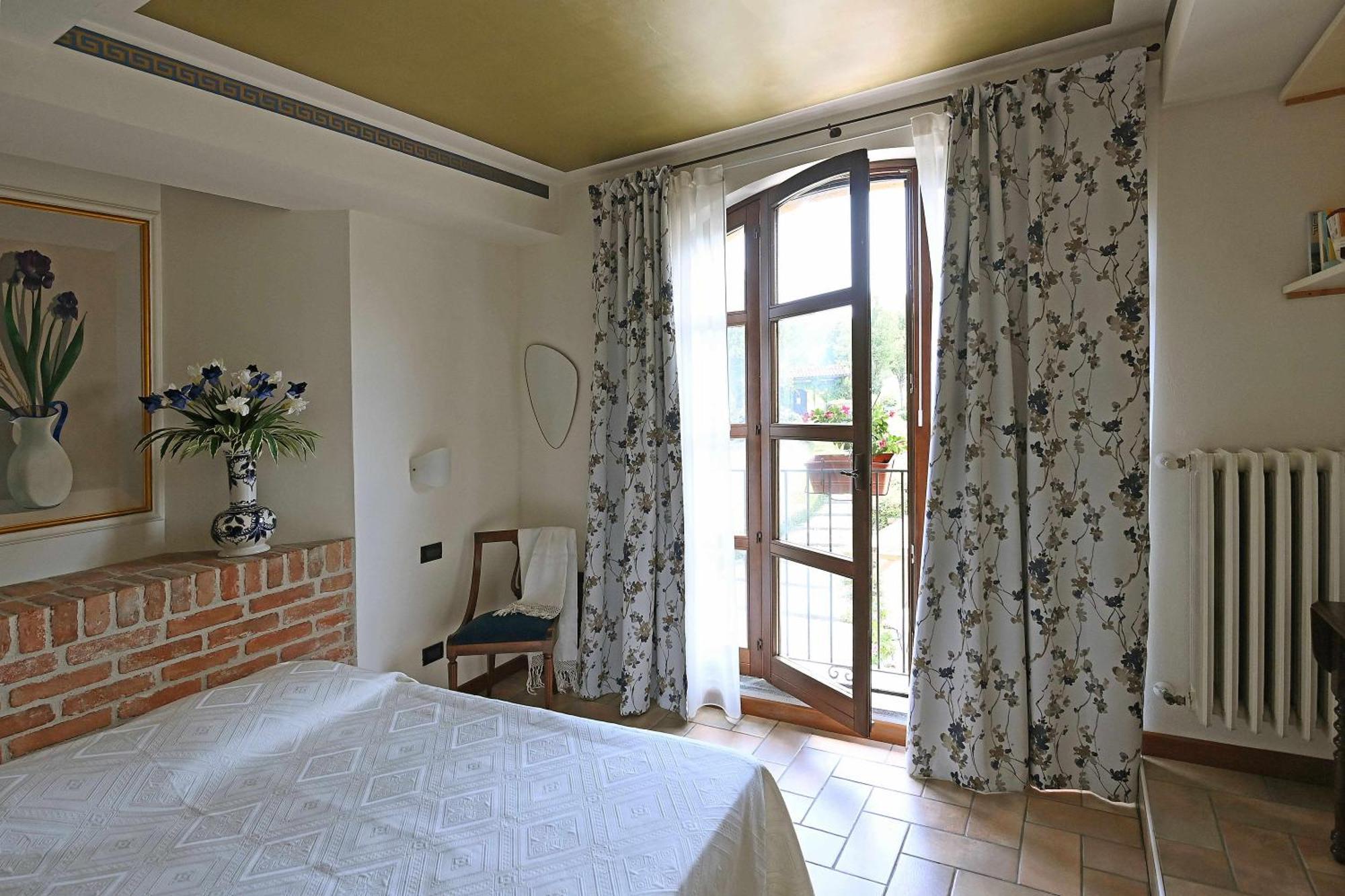 La Ca Dolga Guest House La Morra Room photo
