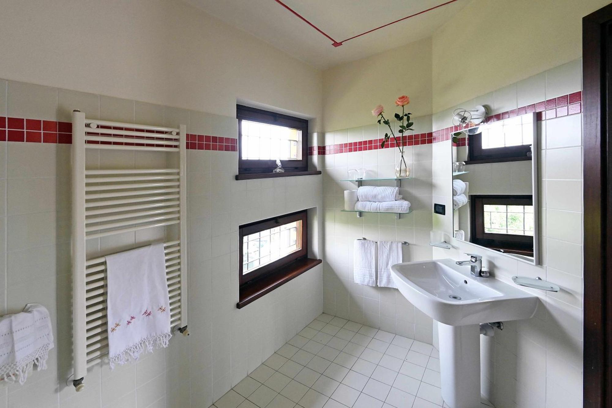 La Ca Dolga Guest House La Morra Room photo